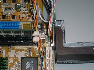 1 theharddrivemodcompletedcloserinstalled.jpg - Again you can see here the 1st hard drive installed with its rubber shocks